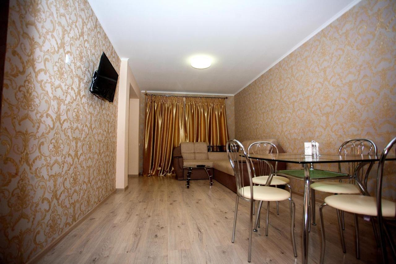 Poltava Luxury Apartments Almazniy Trade Center エクステリア 写真
